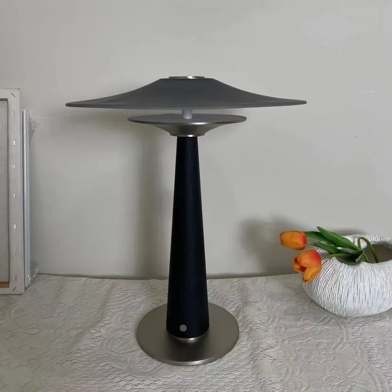 Lámpara de Escritorio de Diseñ - Glass Bed reseña y precio