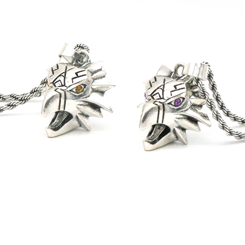 Collar con colgante de grifo,  - Cobra Extruder reseña y precio